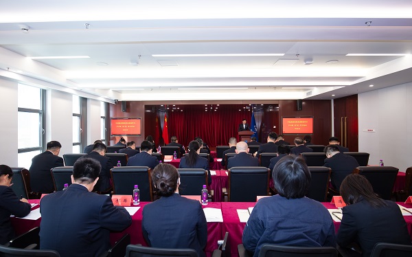 华体会网页版-华体会（中国）官方召开党委理论学习中心组（扩大）三月学习会暨党支部书记述职评议会